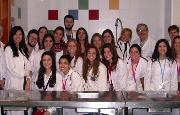 El Hospital de Valme acoge la visita de alumnos de Nutrición y Dietética de la UPO