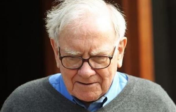 Dejad de mimar a los más ricos, dice Buffett al Congreso de EEUU