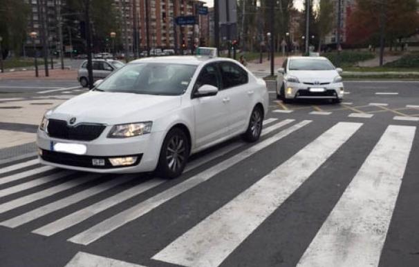 Las tarifas de taxi oscilan un 110% entre ciudades españolas, según la OCU