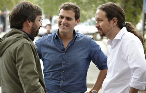 Pablo Iglesias reclama sendos cara a cara con Rajoy y Sánchez y ve "triste" que se nieguen por "miedo"