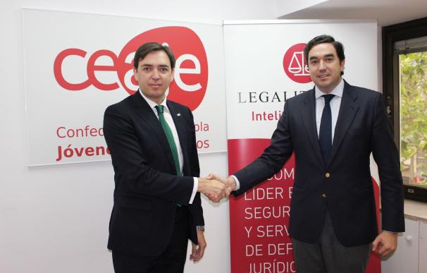 Ceaje firma un acuerdo con Legálitas para proteger la imagen de los jóvenes empresarios en Internet