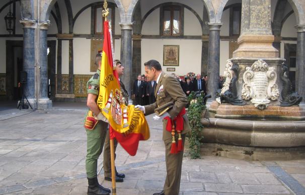 El teniente general Álvarez-Espejo confía en un "entendimiento" en la situación política