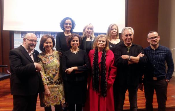 Mayte Pérez participa en el homenaje a la figura y obra de María Moliner, "un icono que proyecta a Aragón"