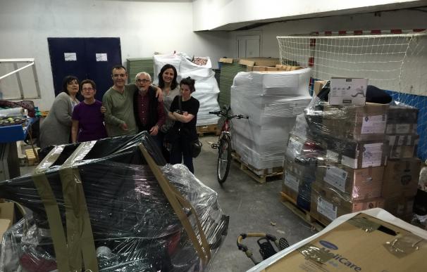 Etxebarri (Bizkaia) envía a Siria 23 palés con mantas, material sanitario, comida y sillas
