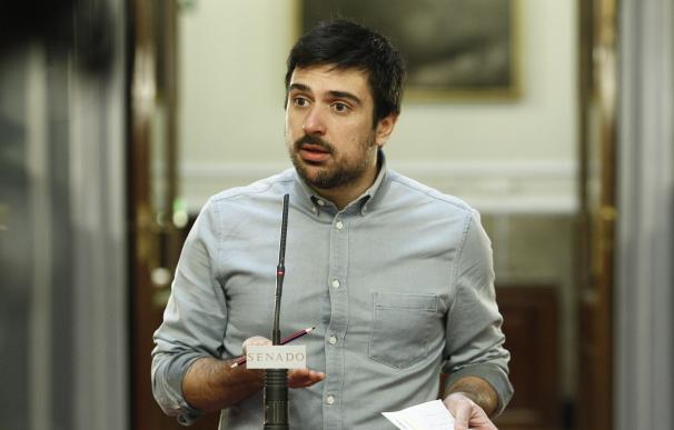 Ramón Espinar llega tarde a la votación de los magistrados del TC en el Senado y dice que la Mesa no le avisó