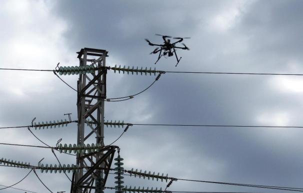 Endesa introduce drones en el Vallès Occidental y Oriental para revisar el estado de la red