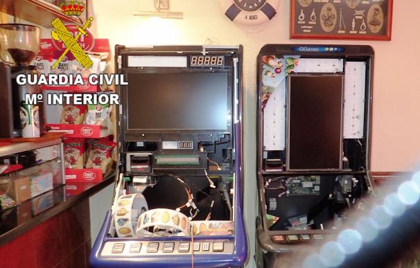 Detenido un hombre por robar más de 1.800€ de las máquinas tragaperras de su propio bar