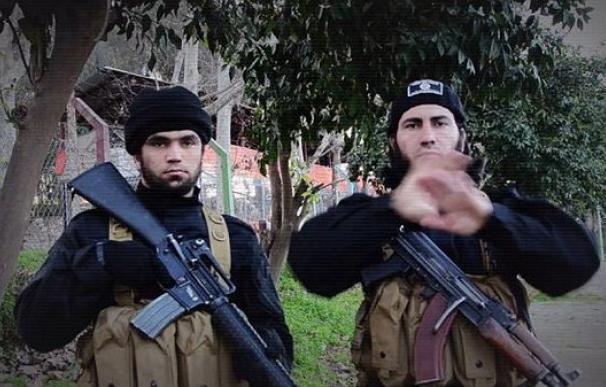 Dos combatientes del 'Estado Islámico' hablan en lenguaje de signos