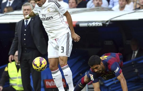Luis Suárez debutó de azulgrana contra el Real Madrid