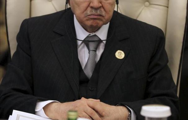 Argelia detendrá y entregará a Gadafi a la Corte Penal Internacional si entra en su territorio