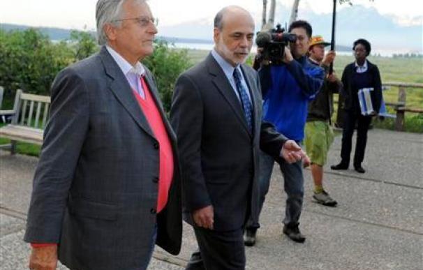Bernanke no anuncia más medidas y pone el énfasis en el paro