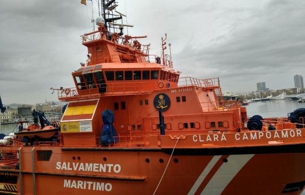 El capitán del rescate dice que hubo un "golpe terrible" que destrozó el pesquero hundido en Barcelona
