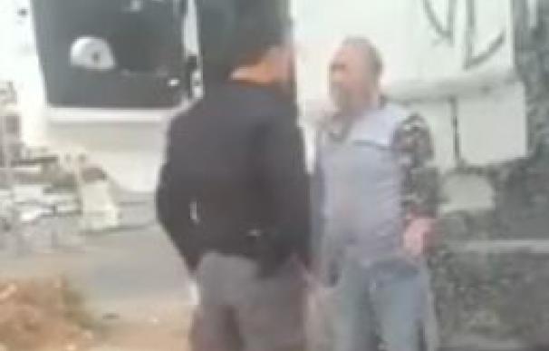 Suspenden a un agente israelí tras agredir a un camionero árabe-israelí