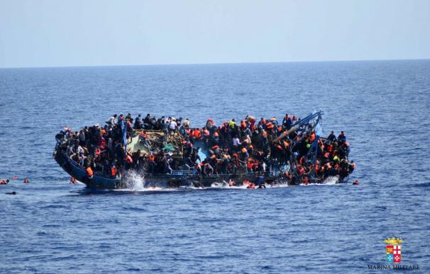 Un doble naufragio hace temer más de 200 muertos frente a las costas de Libia