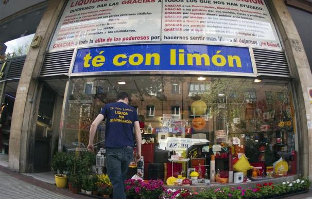 Una pequeña tienda refleja la desesperación en España