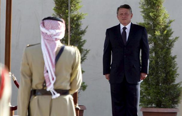 El Rey jordano afirma que la construcción de colonias israelíes impide la paz