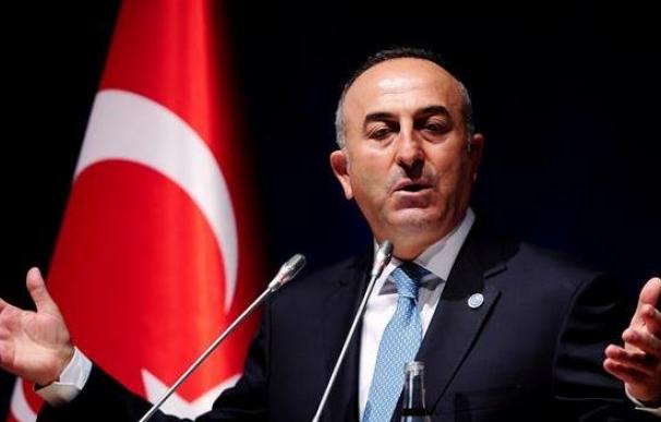 Holanda prohíbe el aterrizaje del vuelo del ministro turco de Exteriores