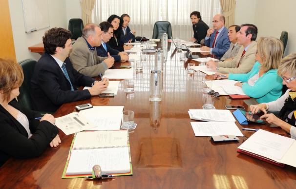 Los rectores de US y la UPO se reúnen para reforzar alianzas en investigación, infraestructuras y titulaciones