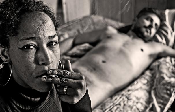 El fotógrafo Rubén García expone en Pamplona una muestra sobre la prostitución en los suburbios de Almería