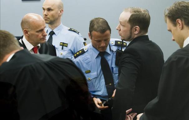 Breivik cierra su declaración con una disculpa parcial pero sin arrepentirse