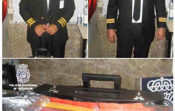 Detenidos en Barajas dos "falsos pilotos" que llevaban más 50 kilos cocaína en maletines