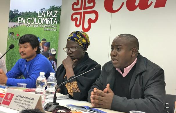 Líderes de comunidades colombianas alertan del aumento del paramilitarismo en antiguas zonas de las FARC