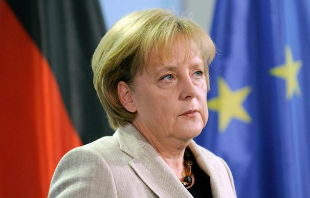 Merkel subraya la importancia del paquete para reforzar y defender el euro
