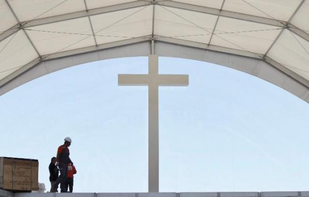 El Papa viaja a un Portugal más liberal y distinto al que conoció Wojtyla