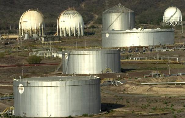 Caracas crea empresas mixtas con petroleras de España, EE.UU., India y Japón