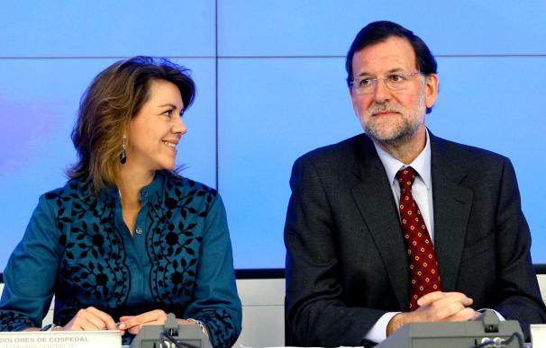 Rajoy "no descarta nada" si Zapatero sigue con la misma política económica