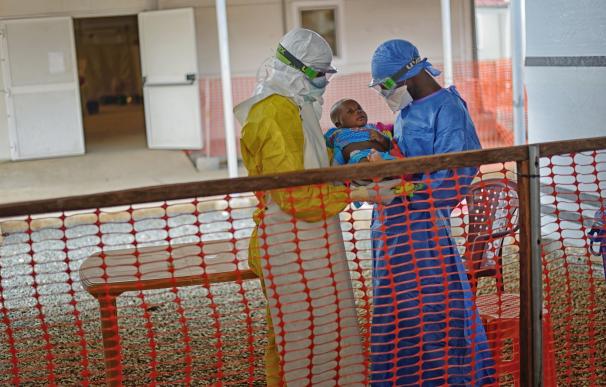 Una doble vacuna experimental contra el ébola logra una respuesta inmune de larga duración