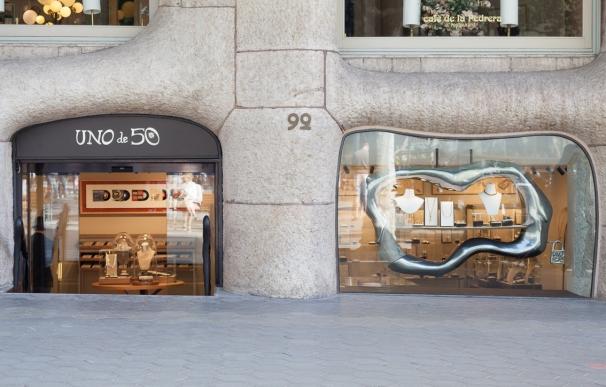UNOde50 se refuerza en España con la apertura de su 'flagship' en La Pedrera de Barcelona