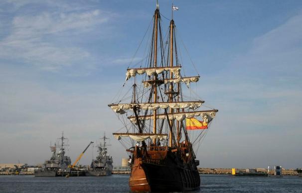 La fragata "Victoria" protege de los piratas somalíes al galeón "Andalucía" camino de Shanghái