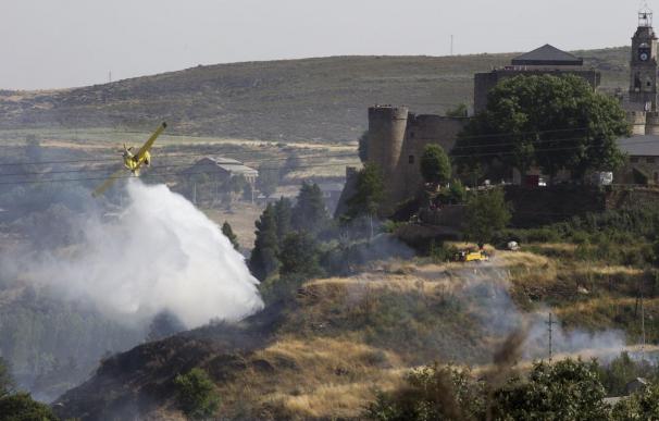 Tres fuegos intencionados ya controlados queman 50 hectáreas en Zamora