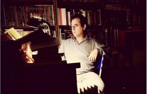 El poeta Javier Fernández, protagonista del ciclo 'Clásicos contemporáneos' en el centro cultural MVA
