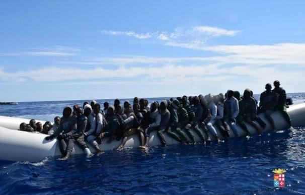 Rescatados casi 1.800 inmigrantes en aguas próximas a Italia