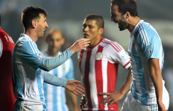 Argentina golea a Paraguay
