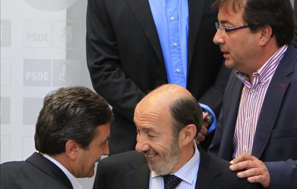Rubalcaba le dice a Zapatero "yo no lo hubiera hecho así, sino consultando al PSOE"