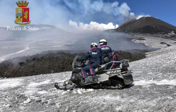 Diez heridos por una explosión volcánica en el Etna