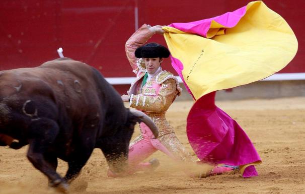 Talavante, herido de gravedad por el sexto toro en Palencia