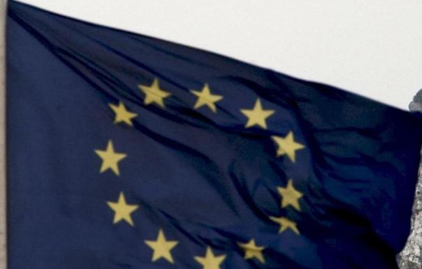 La bandera de la UE ondeará de forma permanente en Madrid a partir de este domingo
