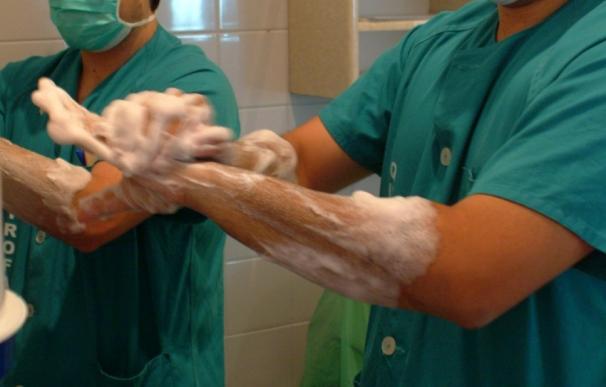 La OMS lanza una campaña para concienciar sobre la necesidad de que los sanitarios tengan una adecuada higiene de manos