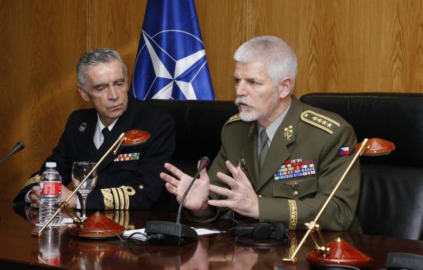 La OTAN no ve riesgo inminente de guerra pero cree que deben estar preparados ante el comportamiento "asertivo" de Rusia