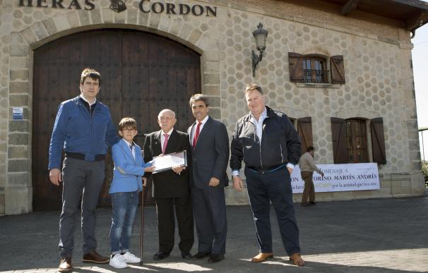 Victorino Martín recibe un homenaje de Bodegas y Viñedos Heras Cordón