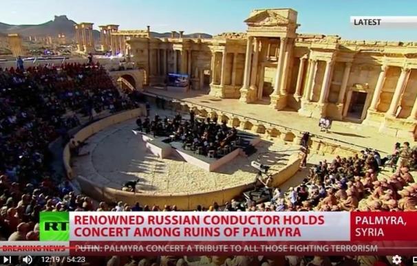 La Orquesta de San Petersburgo da un concierto en el anfiteatro romano de Palmira