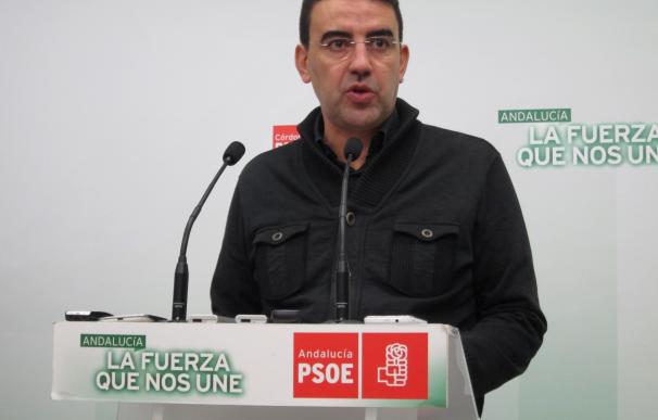 Jiménez (PSOE-A) llama "Gargamel" a Pablo Iglesias y le critica que pacte con IU si la ve el "pitufo gruñón"