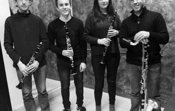Los cuartetos de saxofones y clarinetes del Conservatorio Profesional 'Juan Vázquez' ofrecen un concierto este sábado