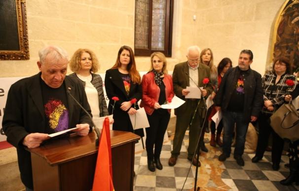 Ayuntamiento recuerda a 4.500 víctimas del franquismo que permanecen en fosas comunes del cementerio