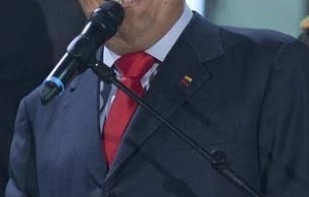 Hugo Chávez nacionaliza la industria del oro para convertir la producción en reservas internacionales