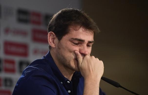 Casillas rompió a llorar antes leer el comunicado de despedida.